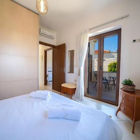 Fos - φωσ ,luxury Villa La Canea